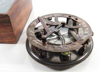 ND014 Sundial Compass in wood box (Large) 