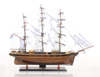 T016 Cutty Sark Clipper Ship Model 