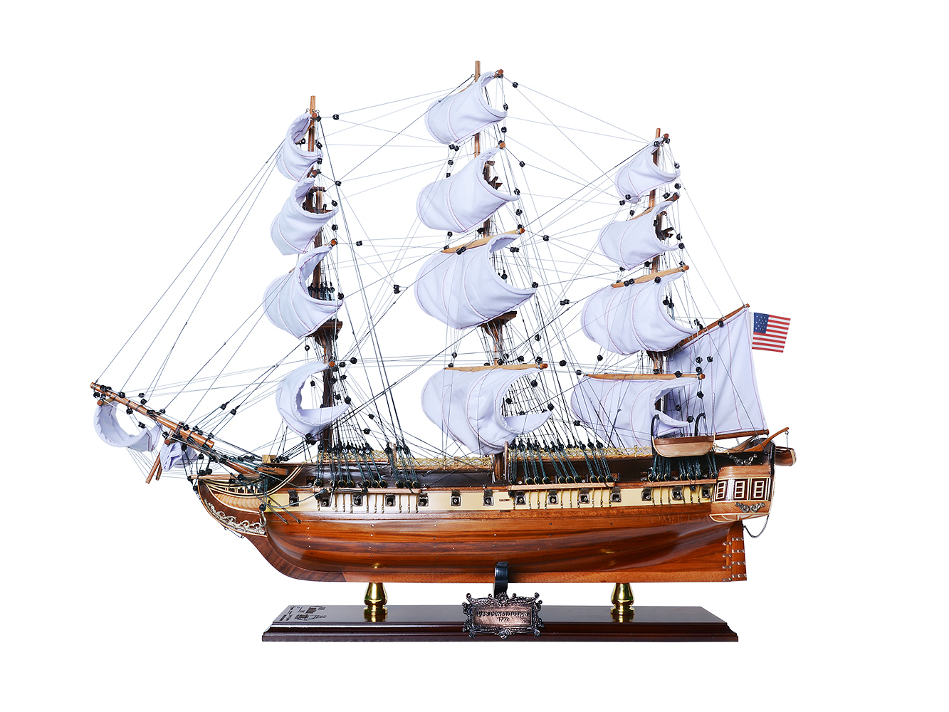 T097L USS Constitution Limited Edition Full Crooked Sails Only 100 Units Produced T097L01.jpg